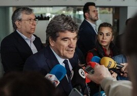 El ministro José Luis Escrivà durante declaraciones a los medios.