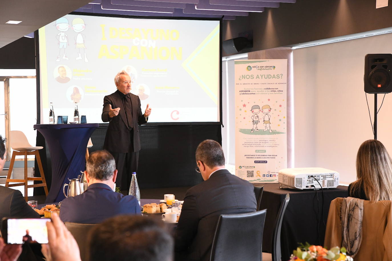 Así ha sido el I Desayuno con Aspanion celebrado en Alicante