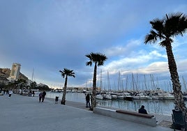 Paseo del Puerto de Alicante durante la tarde del pasado sábado.