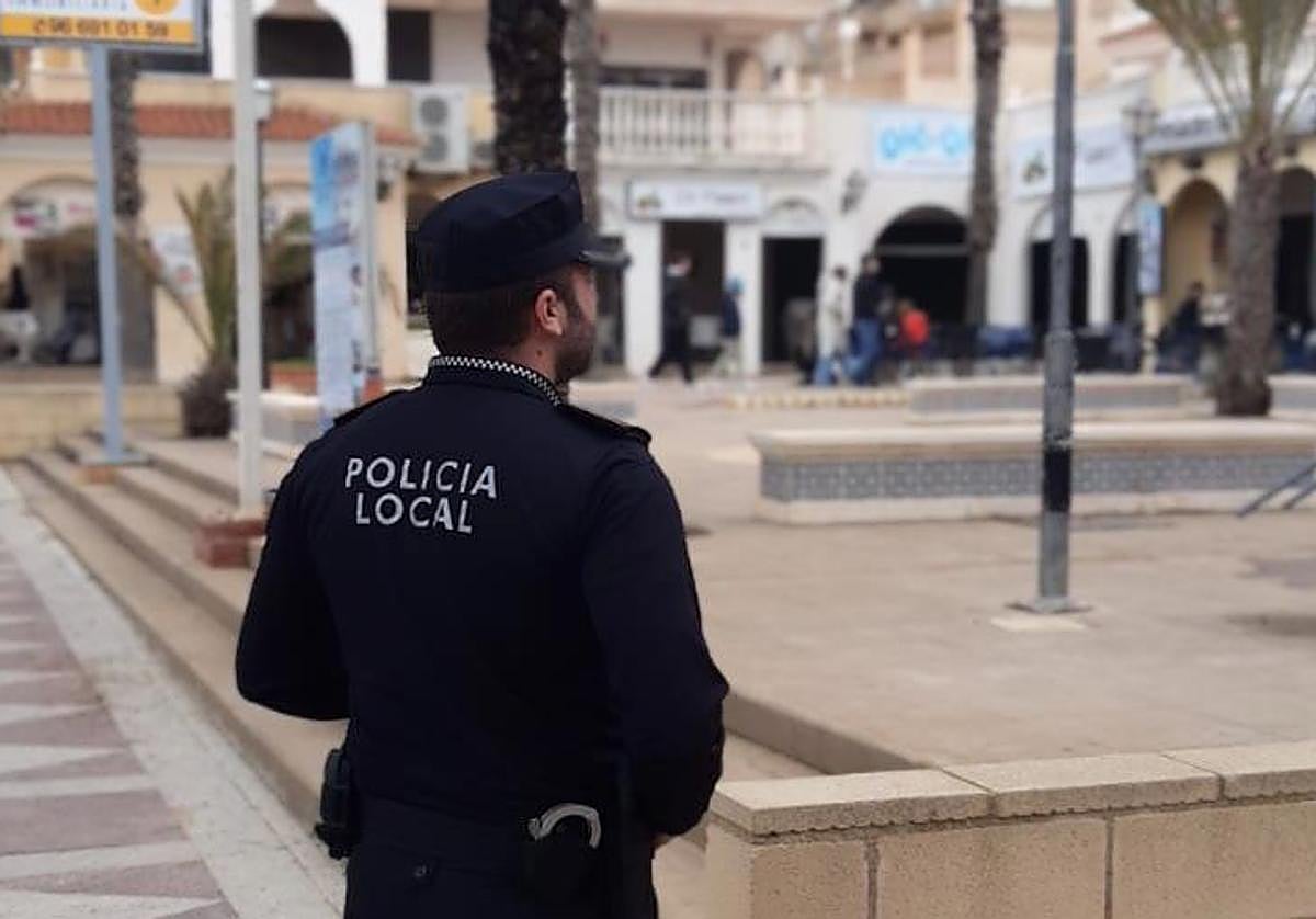 Agente de la Policía Local de Elche.