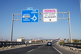 Salida de la autovía de Alicante.