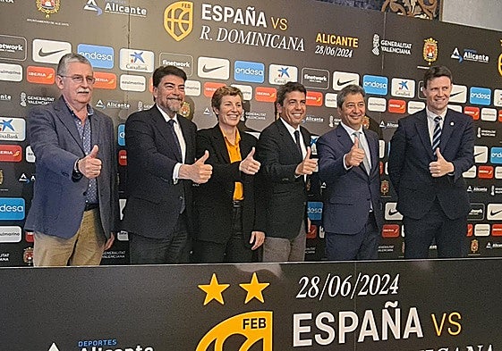 La presentación del encuentro ha tenido lugar este martes en el Ayuntamiento de Alicante.