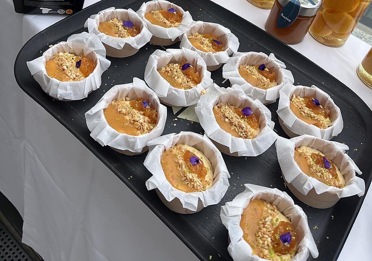 Plato elaborado con nísperos de Callosa d'en Sarrià.