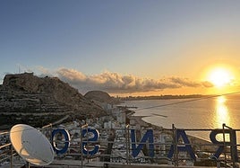 Amanecer desde lo alto del Hotel Gran Sol.