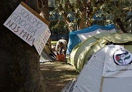 Acampada universitaria por Palestina en la Universitat de València.