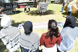 El epicentro de la protesta ha sido el Jardín de las Rocas de la UA.