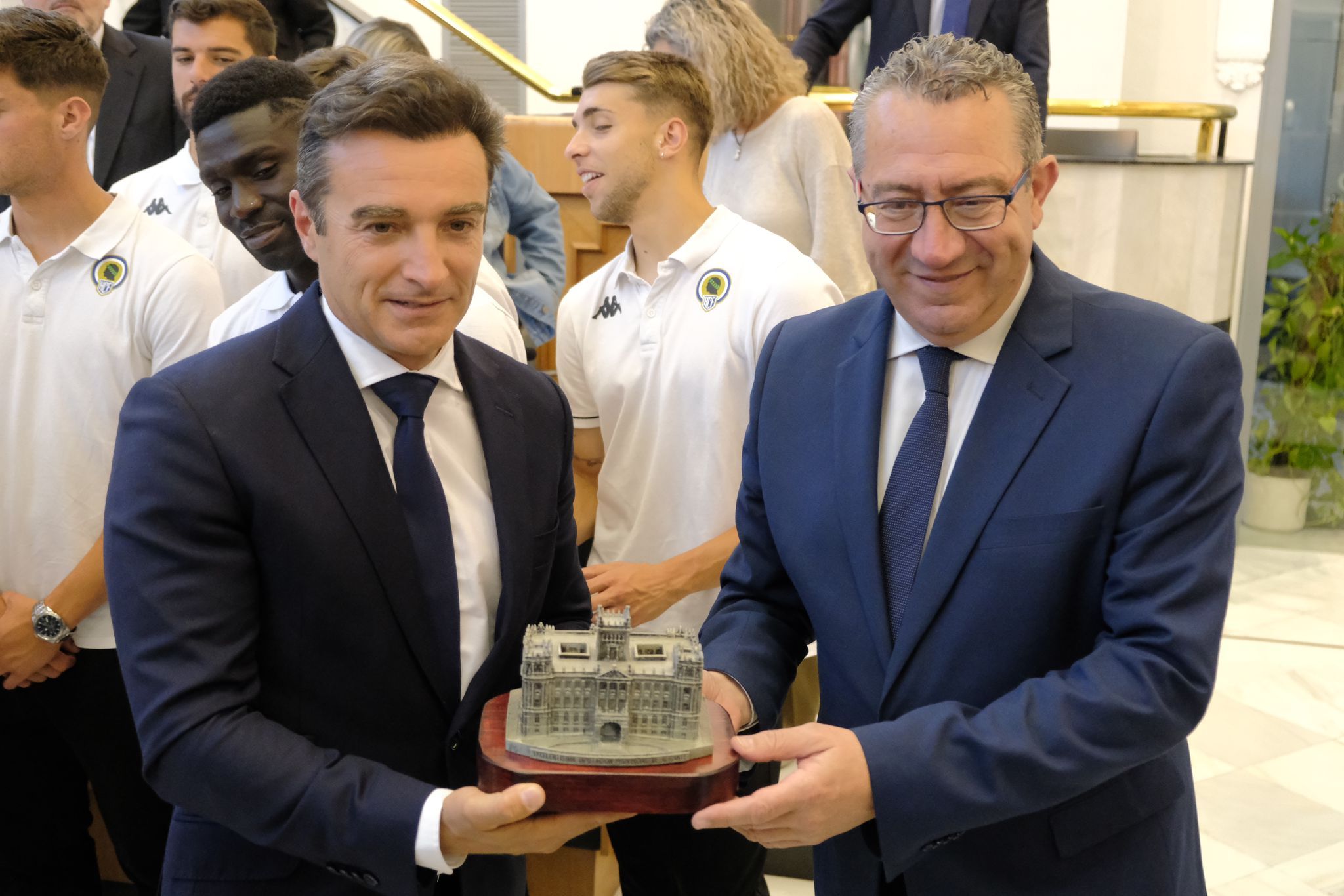 El Hércules pasa por Palacio