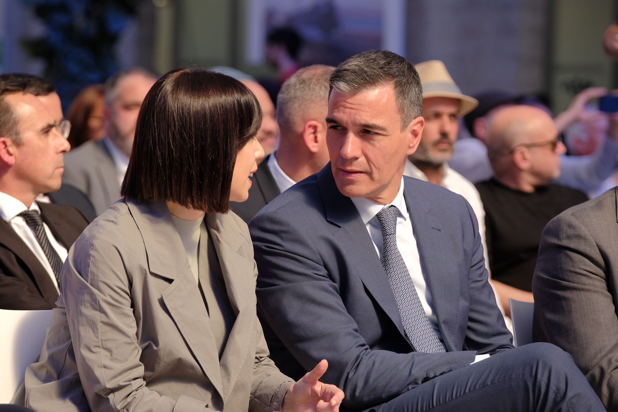 Imagen secundaria 2 - Sánchez eleva en su visita a Alicante las leyes de la concordia a asunto de Estado