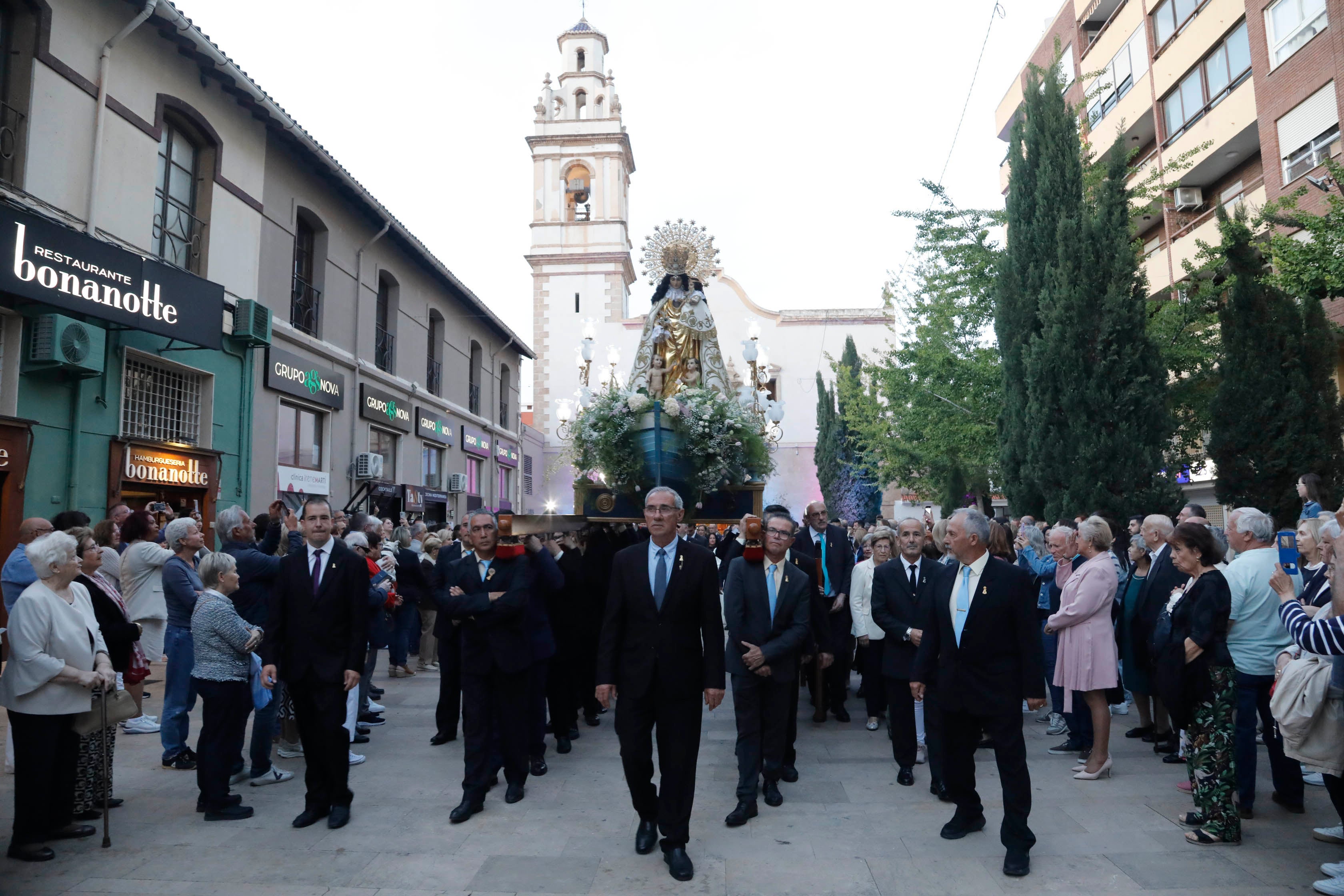 Dénia se rinde ante la Virgen de los Desamparados