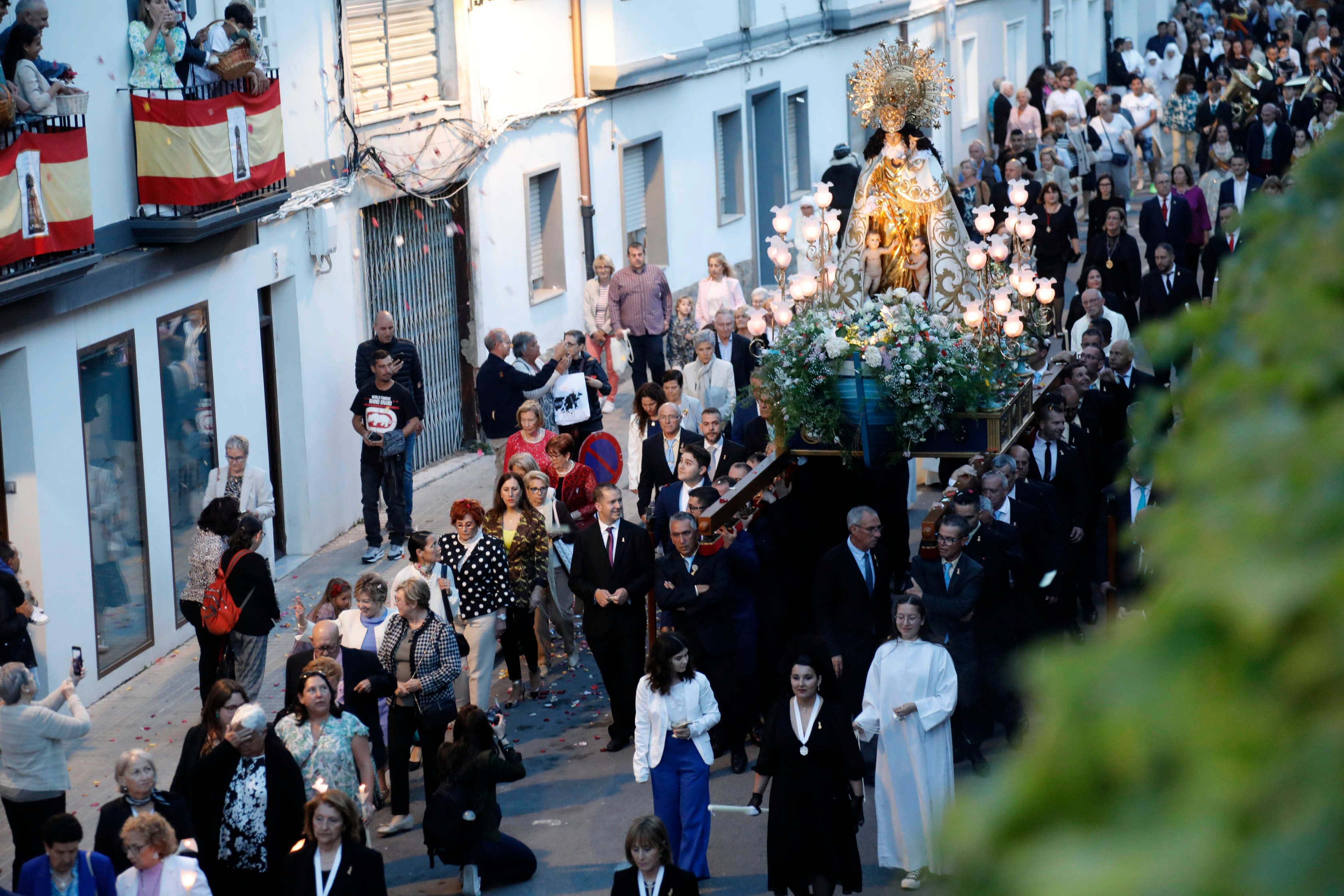Dénia se rinde ante la Virgen de los Desamparados