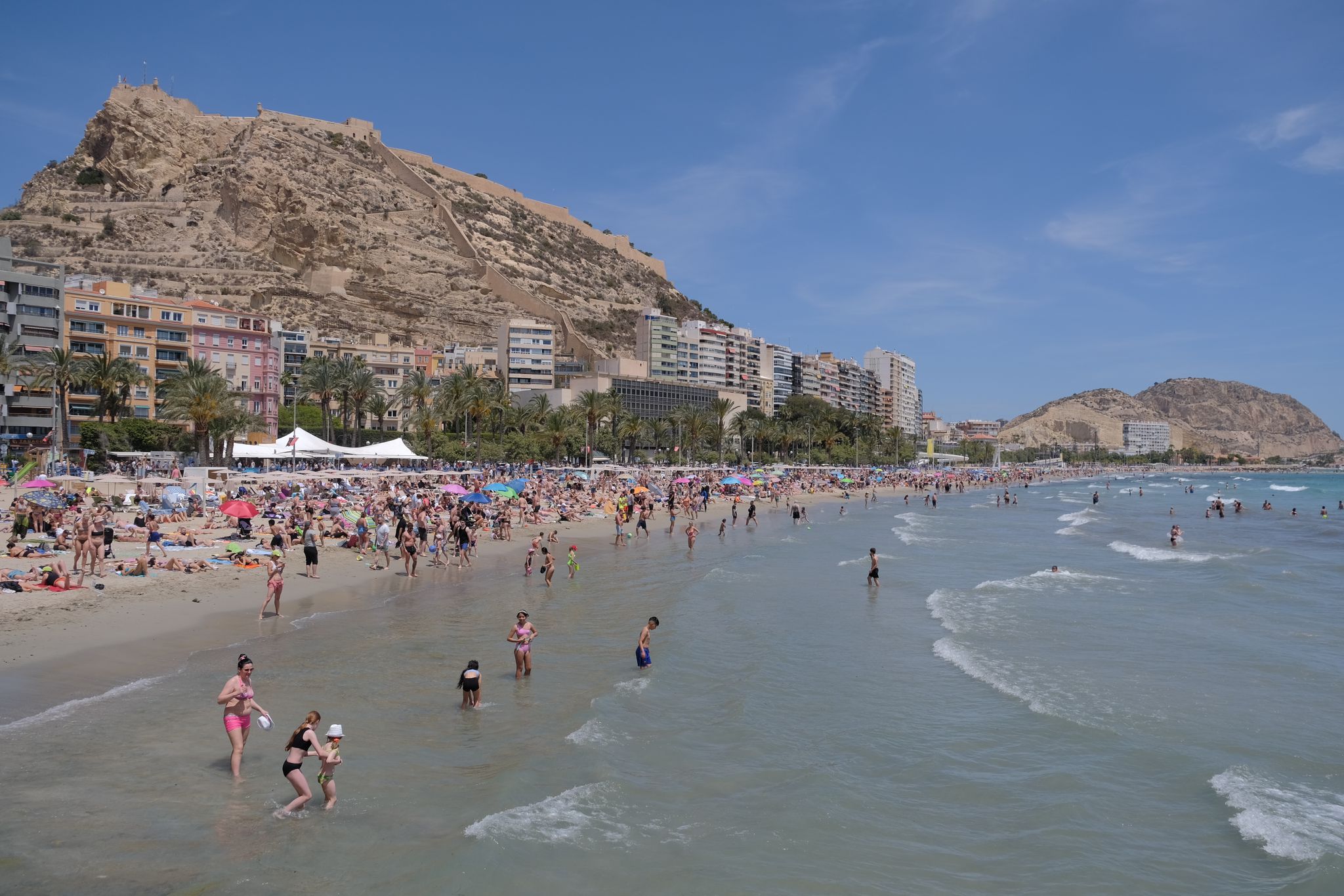 El Postiguet se llena hasta la bandera