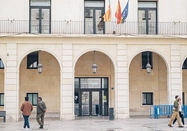 Fachada de la Audiencia Provincial de Alicante.