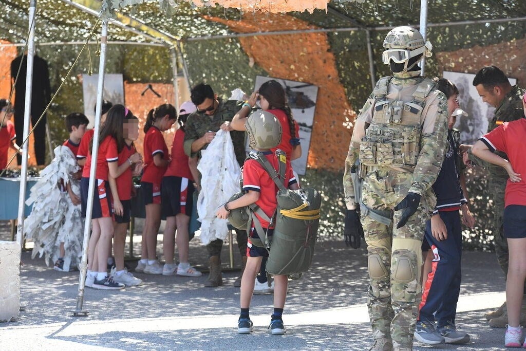 Más de un millar de alumnos de Alicante visitan el MOE de Rabasa
