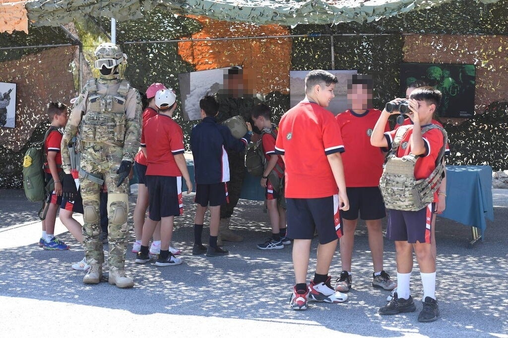 Más de un millar de alumnos de Alicante visitan el MOE de Rabasa