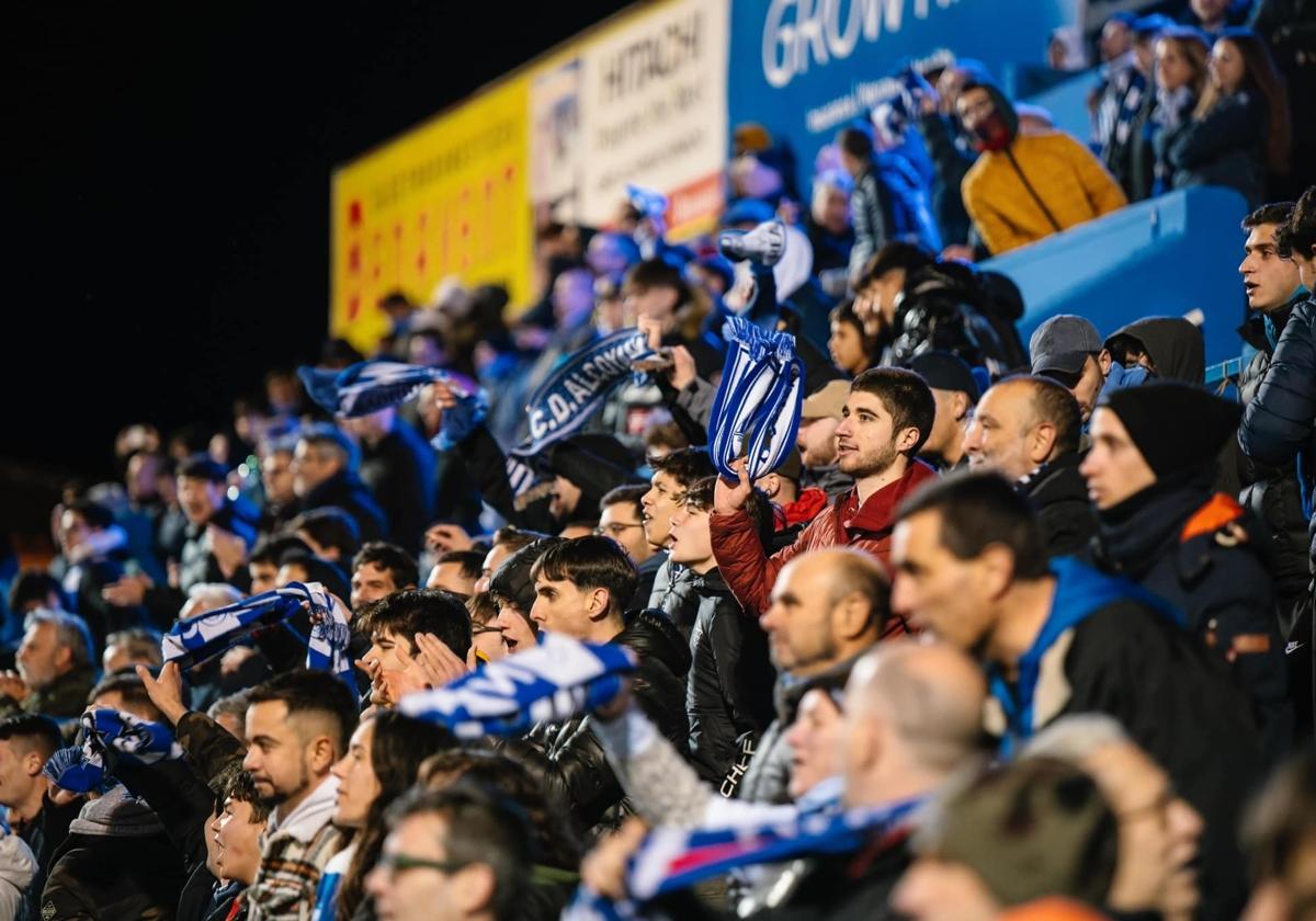 La afición del Alcoyano se movilizará para evitar la marcha del club a La Nucía