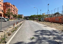 Inicio de las obras en la plaza de San Blas el pasado miércoles, con los árboles arrancados.