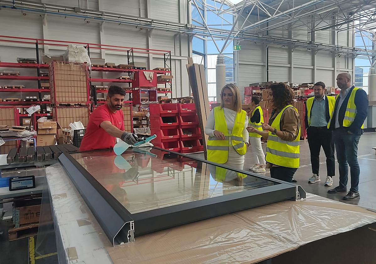 Visita a la planta Actiu 7.