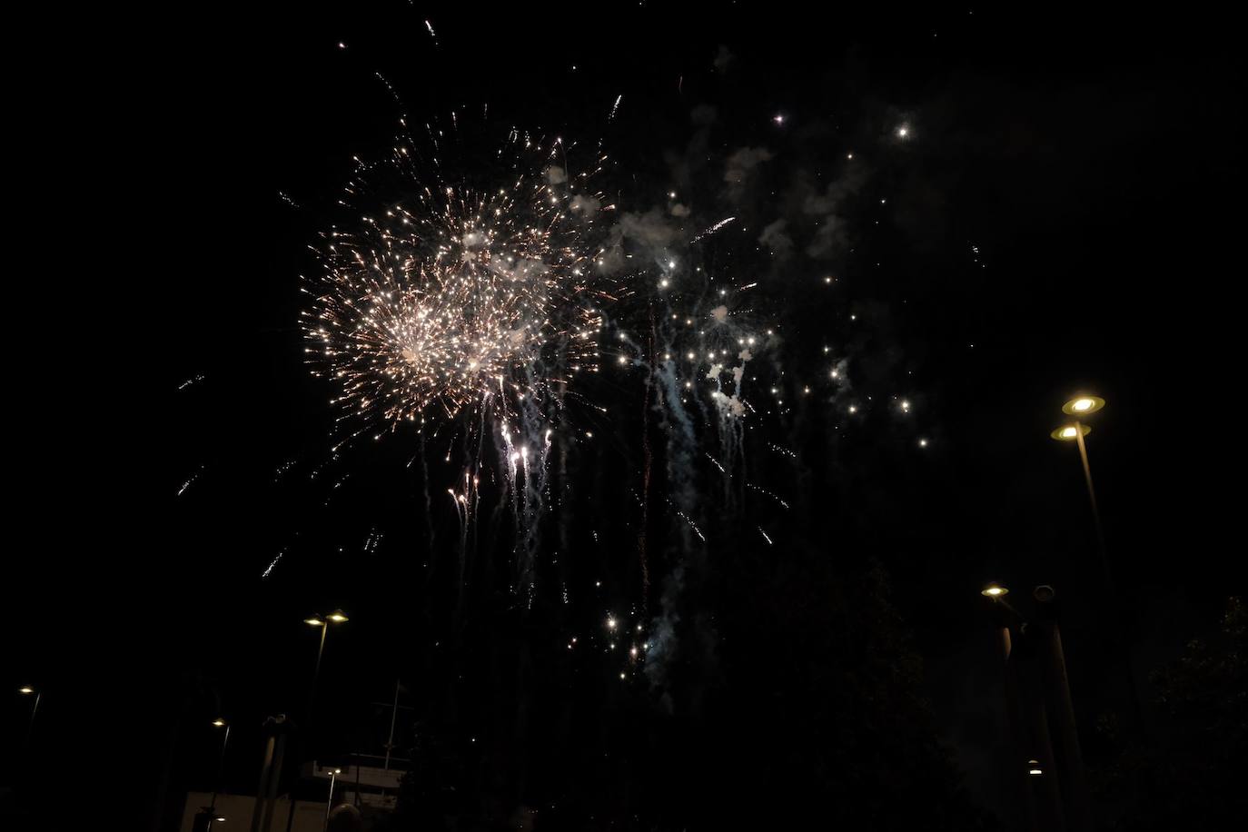 Las Hogueras de Alicante arrancan un fin de semana de pólvora con toque piromusical