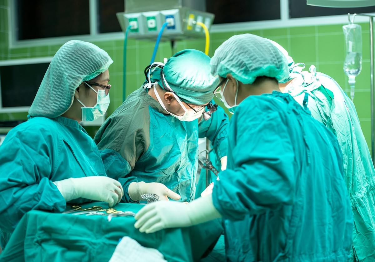 Alicante está a la cola en ratio de médicos y enfermeras por habitante