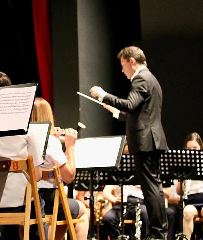 Imagen secundaria 2 - El Campello se despide de Joan Iborra con un emotivo concierto