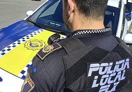 Agente de la policía local de Elche.