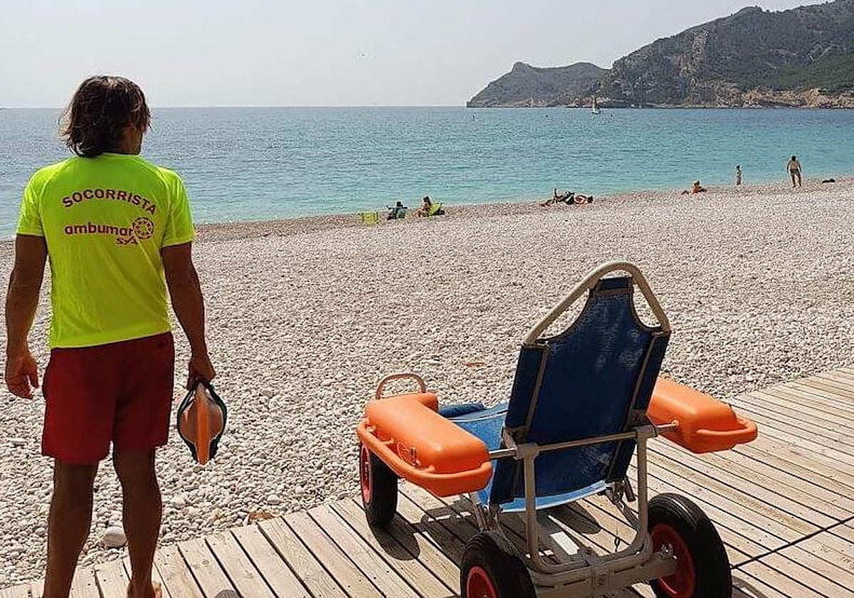 Imagen de archivo de un socorrista en Altea