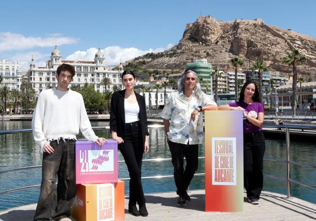 Equipo de 'Tú no eres yo'.