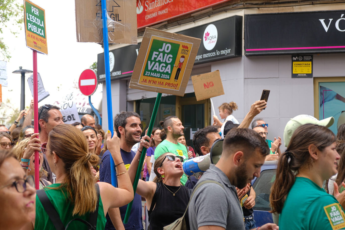 La marea verde toma Alicante en defensa de la educación pública
