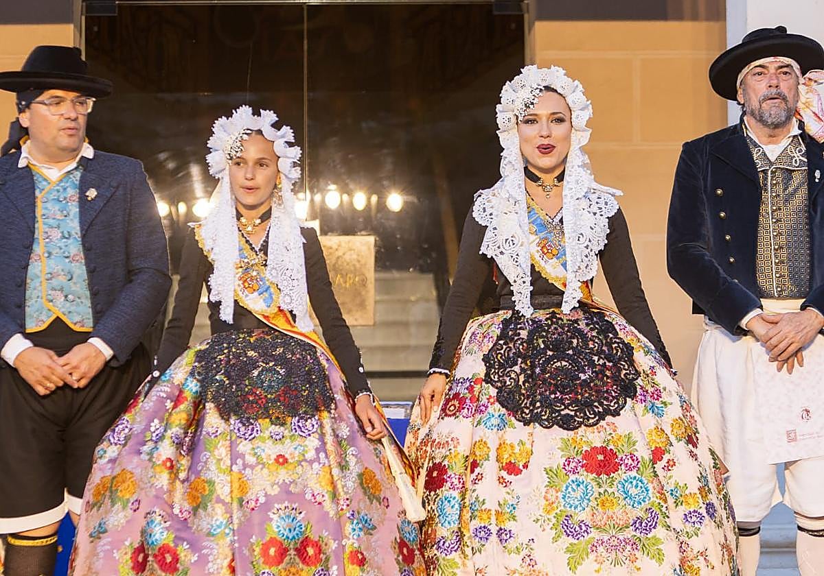 Las belleas del foc junto a David Olivares y Luis Barcala.