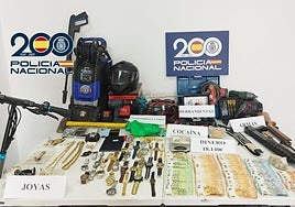 Imágenes de la operación de la Policía Nacional contra el clan familiar.