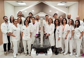 Equipo del servicio de Oncología Radioterápica en el Hospital General de Elche.