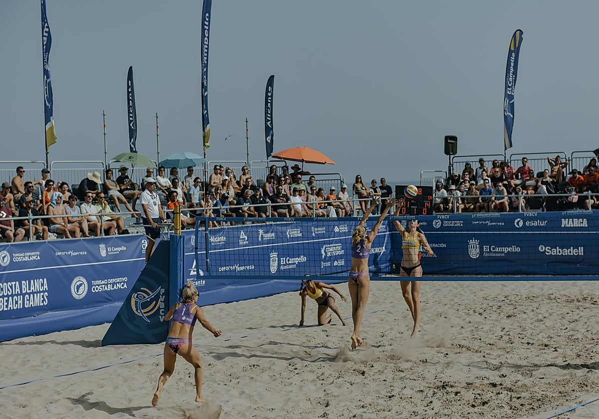 Imagen de la final femenina de los Costa Blanca Beach Games.