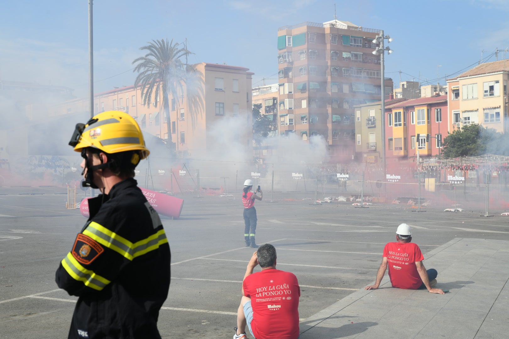 Revive foto a foto la mascletà de las Hogueras de Alicante en el ADDA