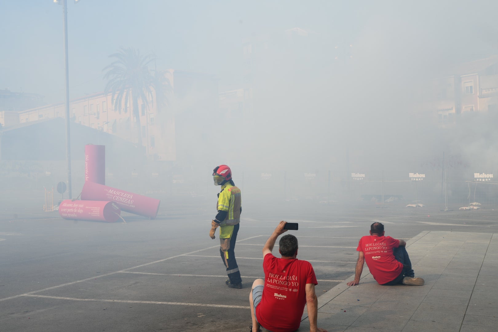 Revive foto a foto la mascletà de las Hogueras de Alicante en el ADDA