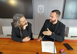 El diputado de Compromís en Les Corts Juan Bordera y el portavoz municipal de la coalición en Alicante, Rafa Mas.