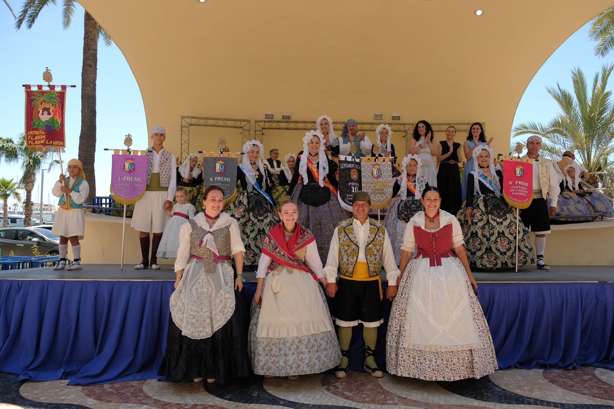 Florida Portazgo luce su primer premio mientras La Ceràmica voltea su banderín