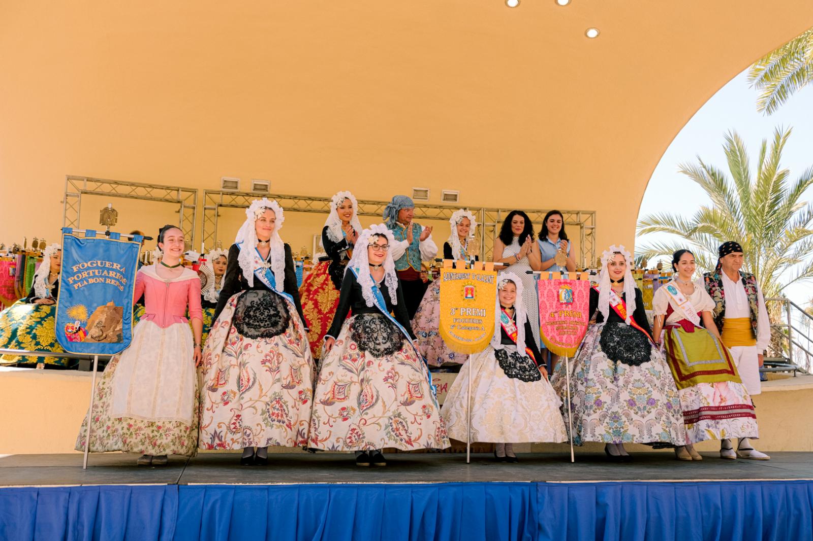 ¿Has recogido premio en las Hogueras? Búscate en las fotos (I)