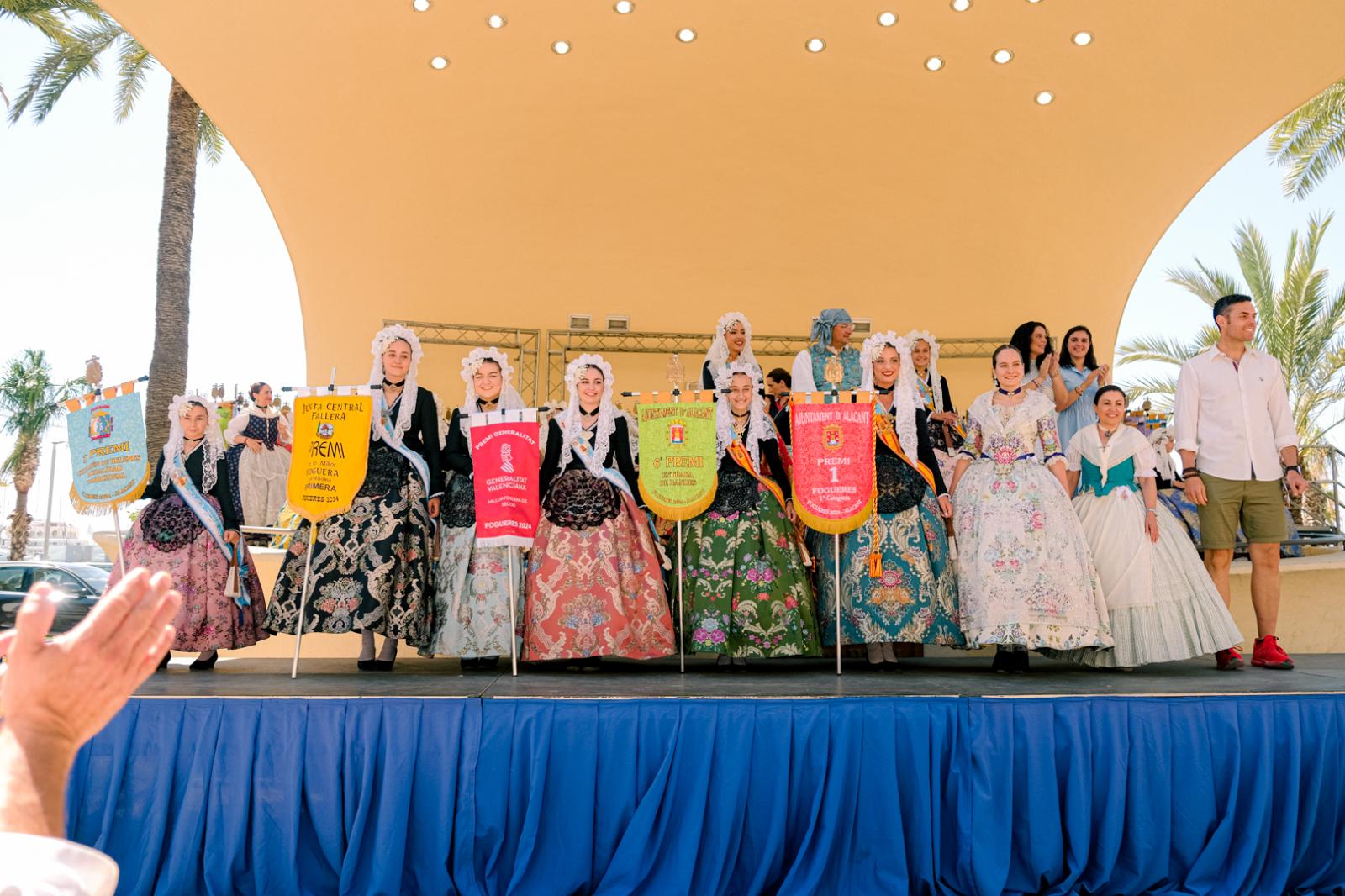 ¿Has recogido premio en las Hogueras? Búscate en las fotos (I)