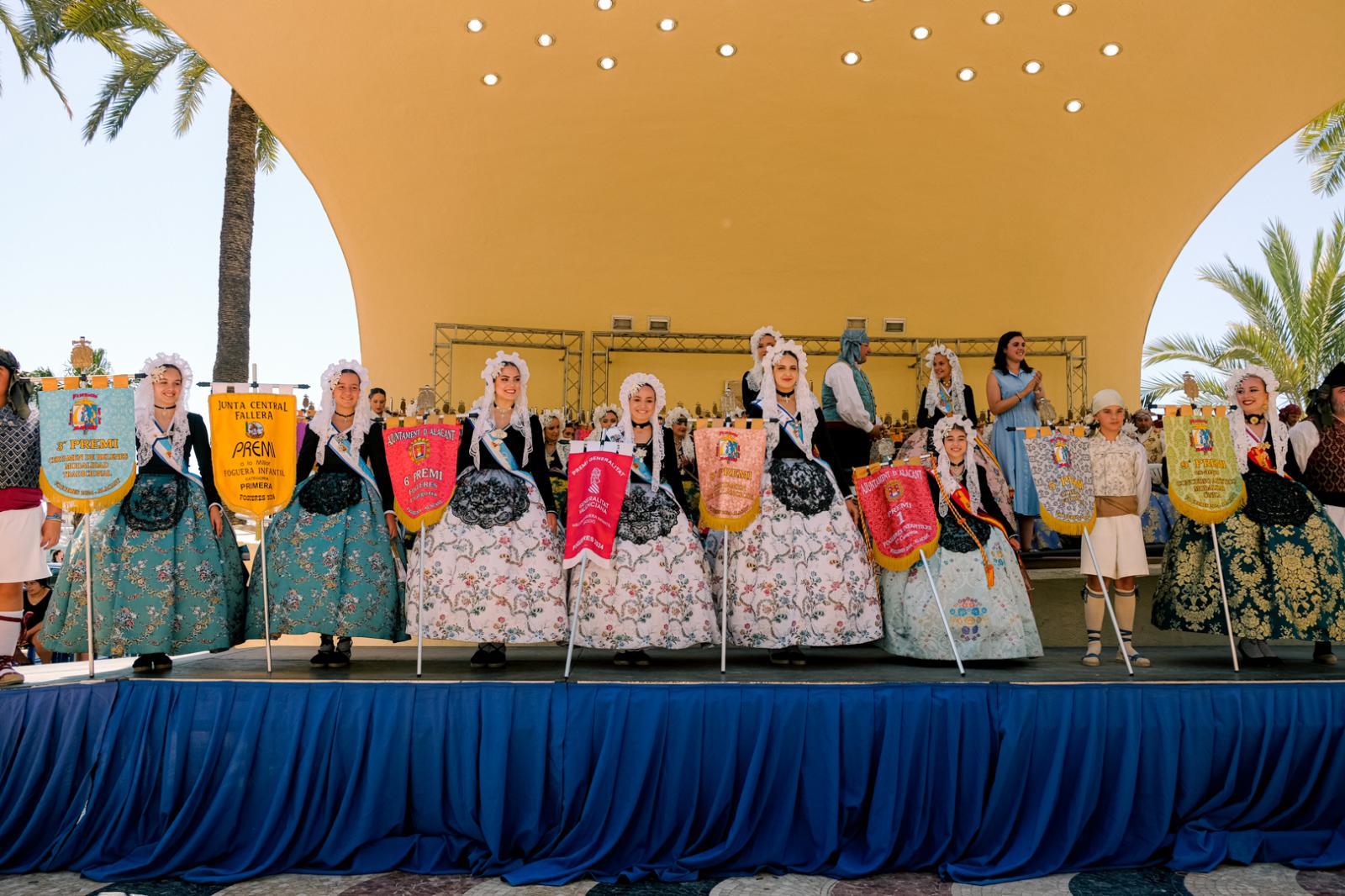 ¿Has recogido premio en las Hogueras? Búscate en las fotos (I)