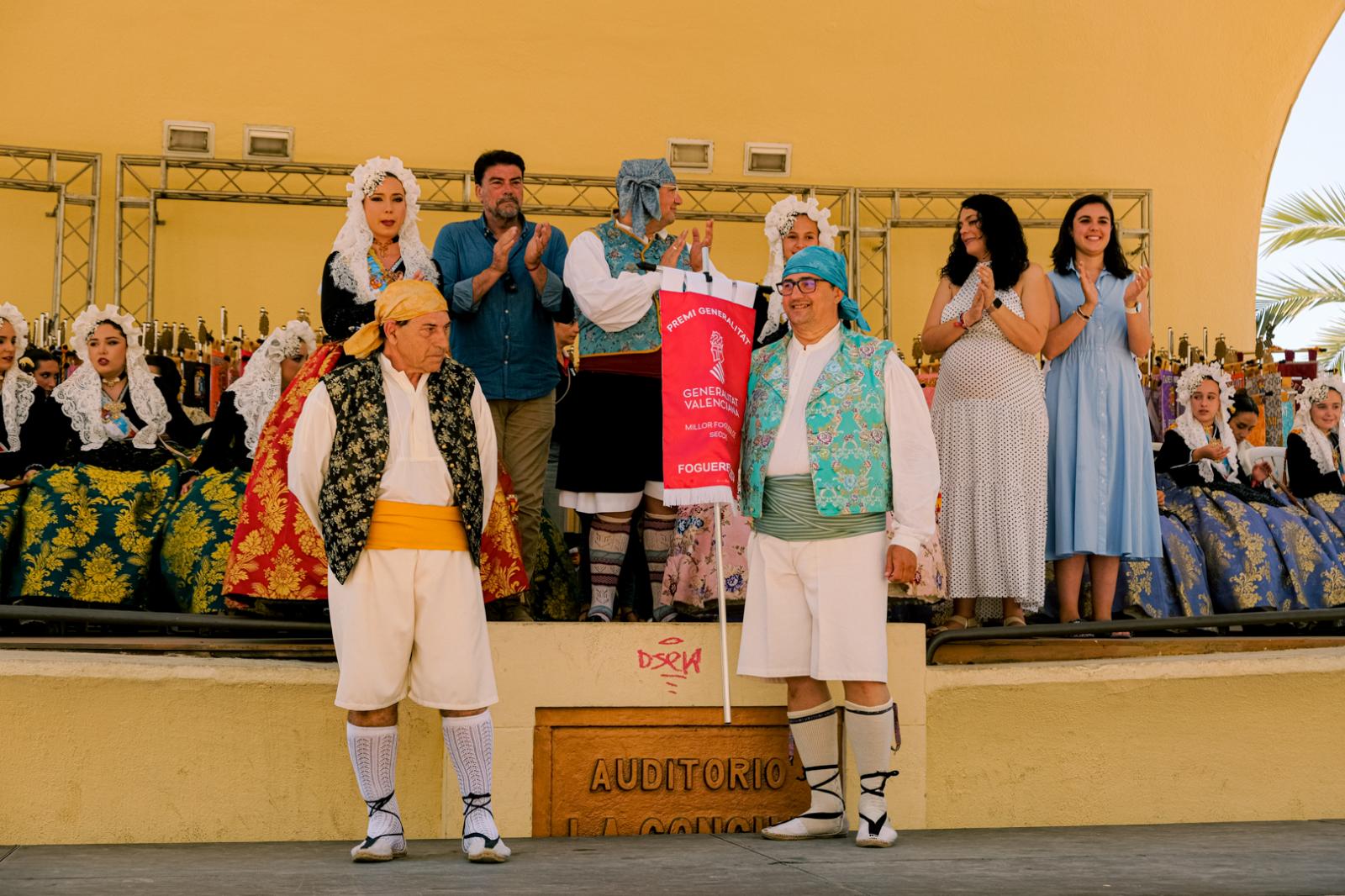 ¿Has recogido premio en las Hogueras? Búscate en las fotos (I)