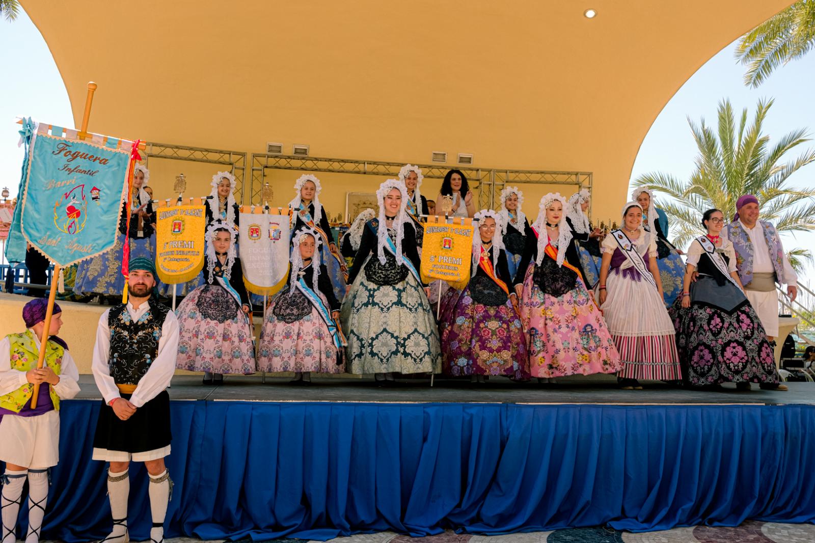 ¿Has recogido premio en las Hogueras? Búscate en las fotos (I)