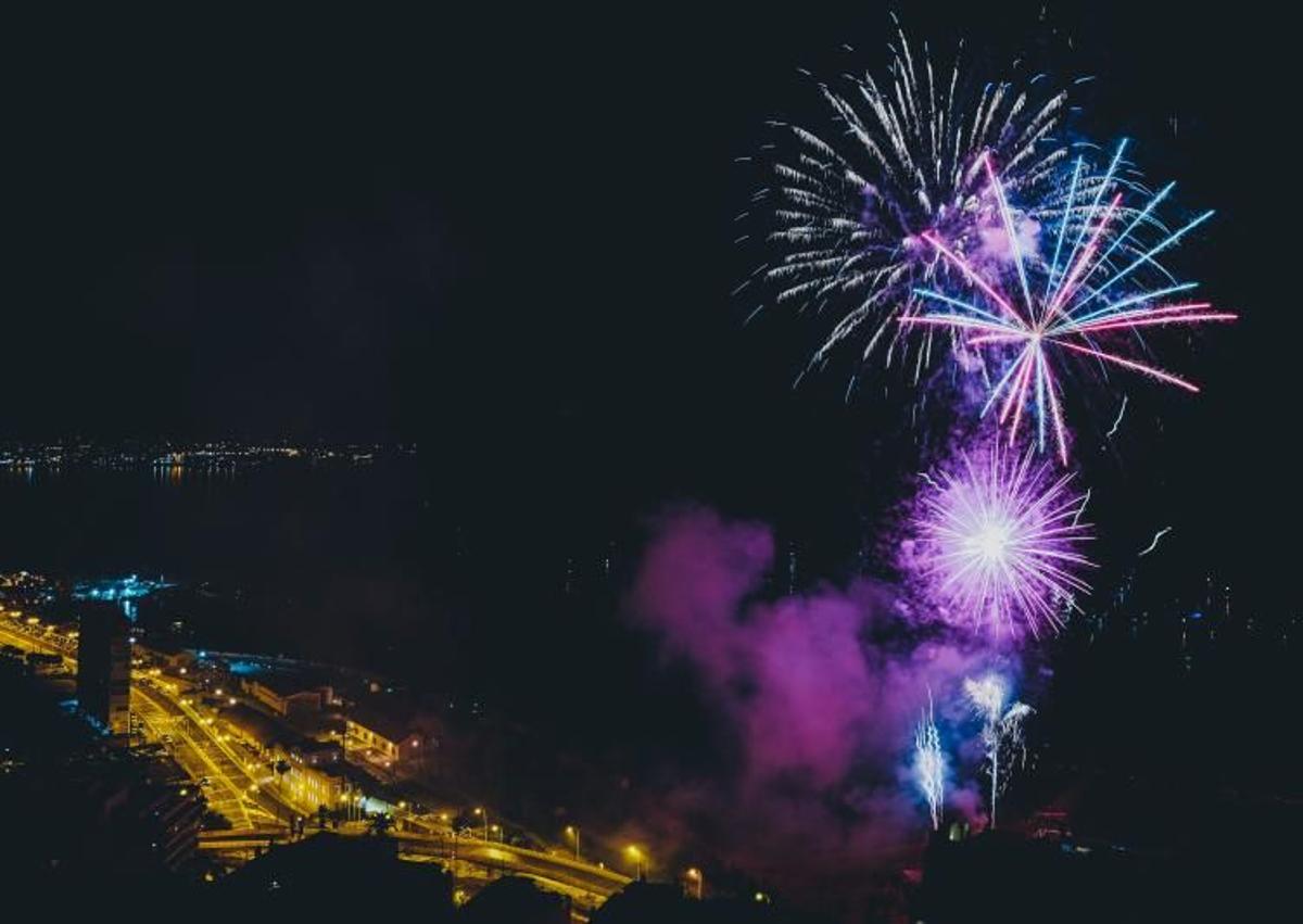 Imagen secundaria 1 - Fuegos artificiales en 2023. 