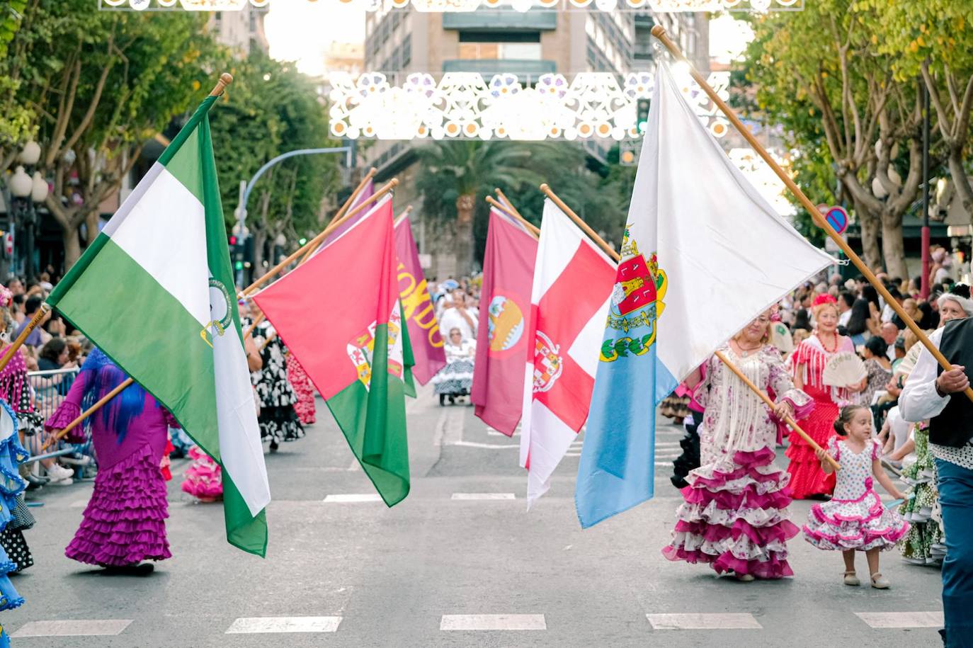 El mundo se une en torno a las Hogueras de Alicante