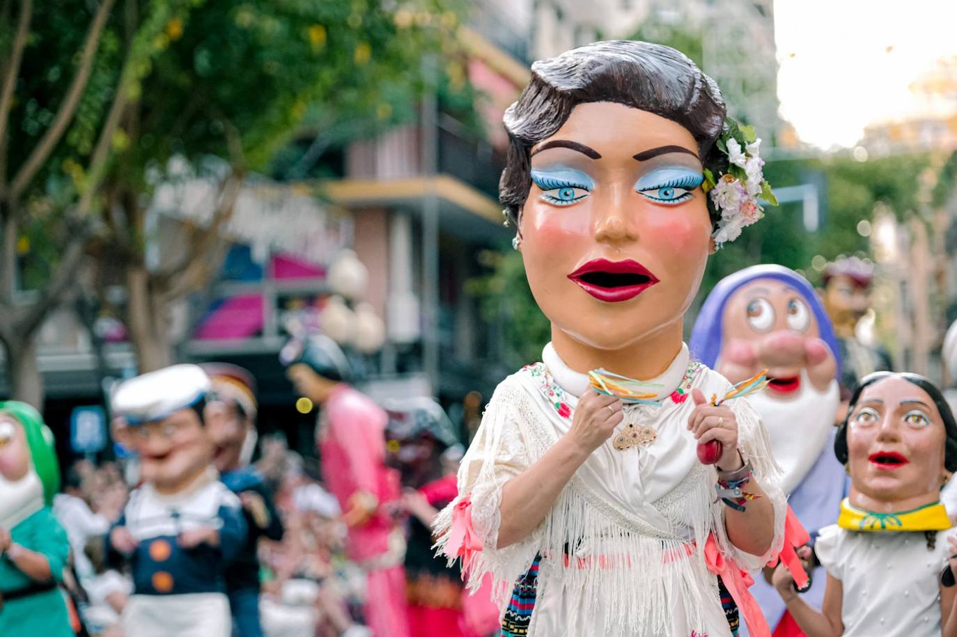 El mundo se une en torno a las Hogueras de Alicante
