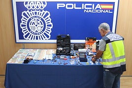 Objetos requisados por la Policía Nacional.