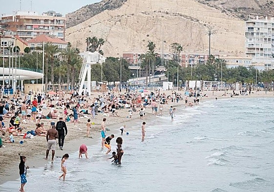 Playa del Postiguet.