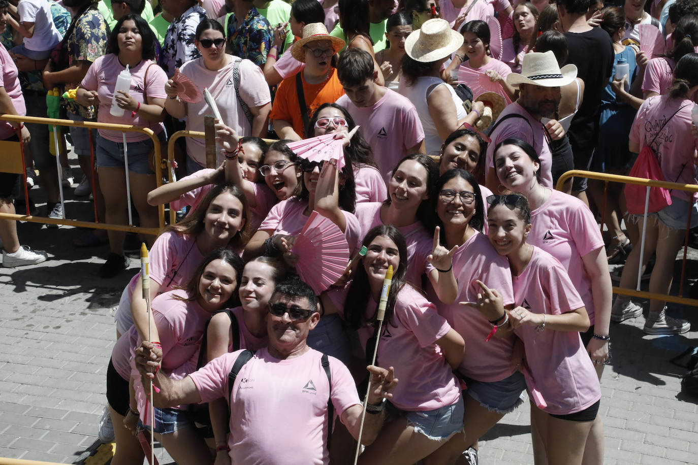 El chupinazo abre la Festa Major de Dénia