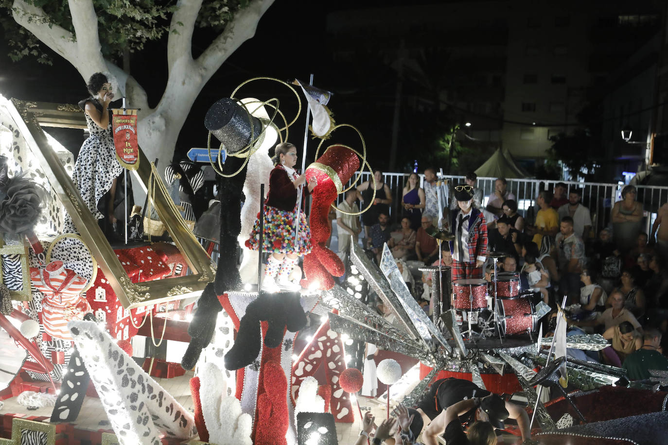 Así ha sido el desfile de Carrozas 2024 de Dénia