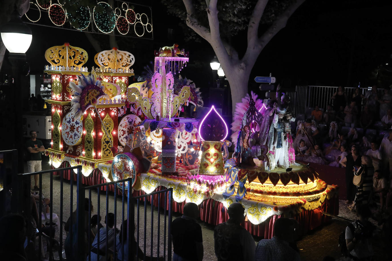 Así ha sido el desfile de Carrozas 2024 de Dénia