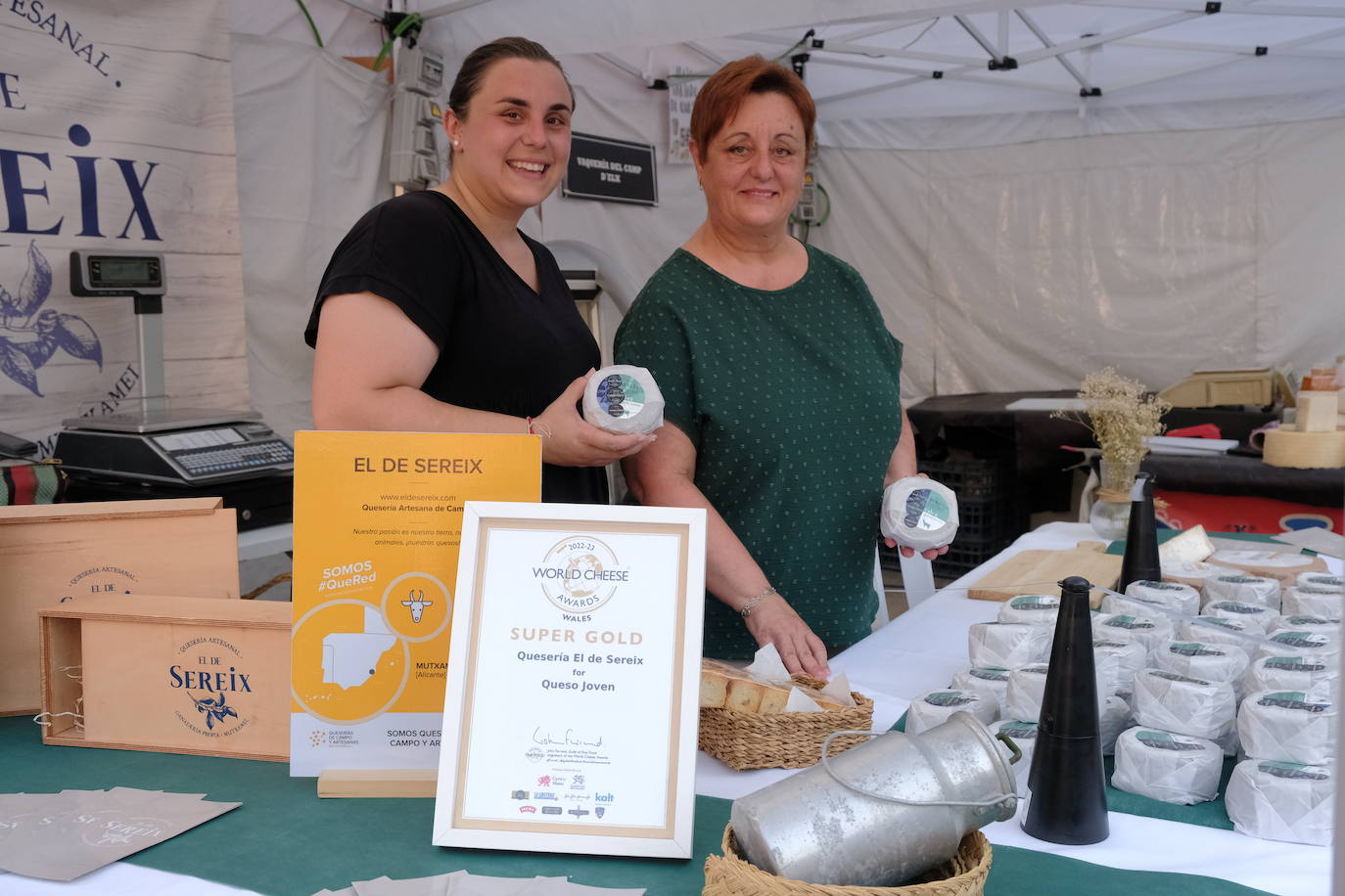 La IV Feria del Tomate de Muchamiel llena el municipio de sabor